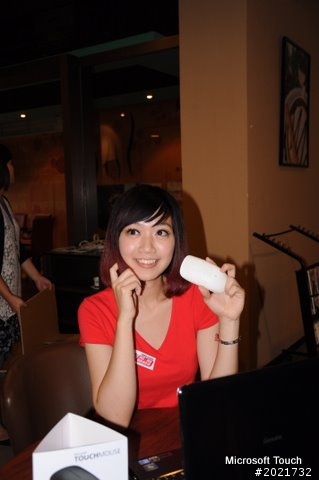 Microsoft Touch Mouse 多點觸控體驗會