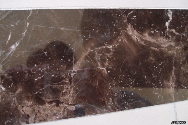 驗屋時發現大理石的白色氣泡點,是天然的嗎