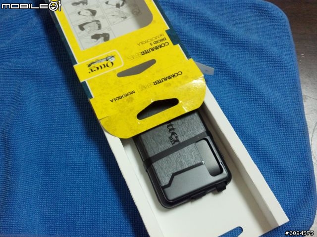 ME863/milestone3開箱-[10/21]補上otterbox硬殼開箱與實裝圖