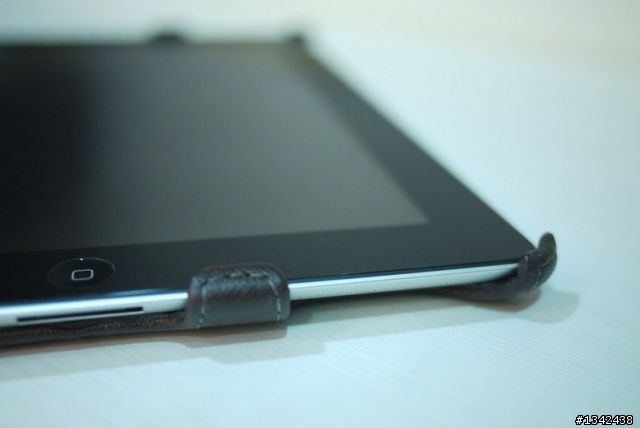 [開箱] 分享滿意度100理想iPad2保護套---Luxa2 iPad 2 Legerity Stand Case  (圖)
