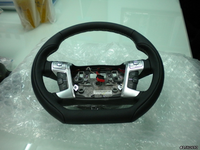 RF-Design  方向盤......開箱
