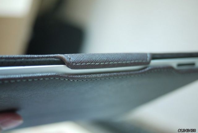 [開箱] 分享滿意度100理想iPad2保護套---Luxa2 iPad 2 Legerity Stand Case  (圖)