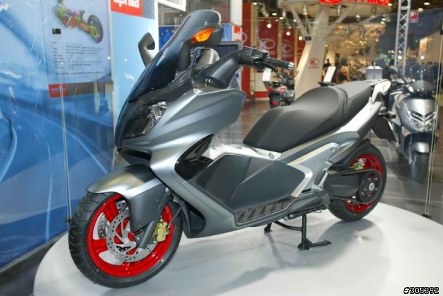 APRILIA SR MAX 300 IE