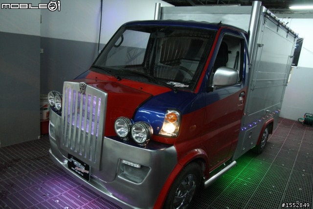 【超特別】創業餐車改裝 變形金剛 柯博文！