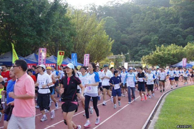 2011貓空路跑隨手拍~有土城財哥您的照片