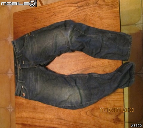 分享台北信義ATT 4 FUN旗艦店荷蘭牛仔褲G-STAR RAW 3D立體剪裁牛仔褲開箱文