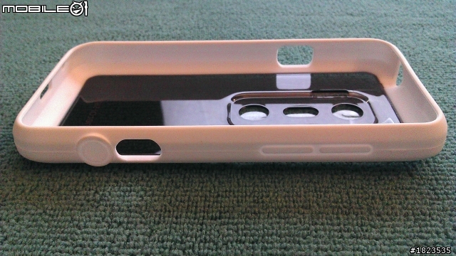 Metal-Slim HTC EVO 3D保護組(白+透明黑)試用心得