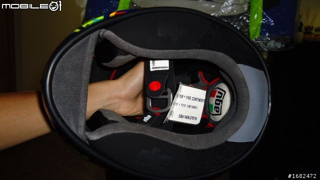 [開箱]AGV GP-TECH五大洲 同場加映DAINESE 上半身防摔衣(圖多文少)