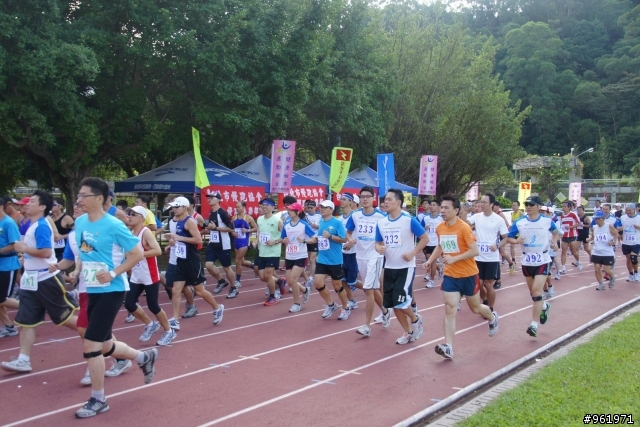 2011貓空路跑隨手拍~有土城財哥您的照片