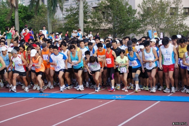 2011貓空路跑隨手拍~有土城財哥您的照片