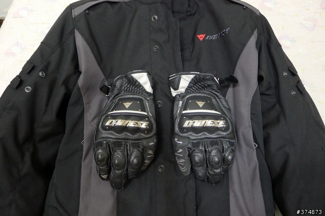 開箱-DAINESE G. XANTUM D-DRY 冬季防寒防摔衣