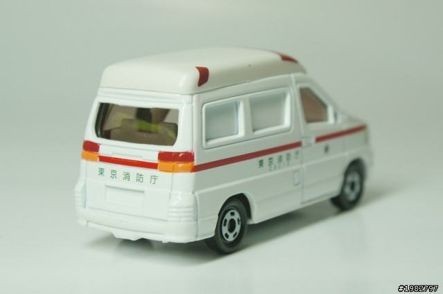 [ TOMICA ] 救援現場的白色希望-救護車系列