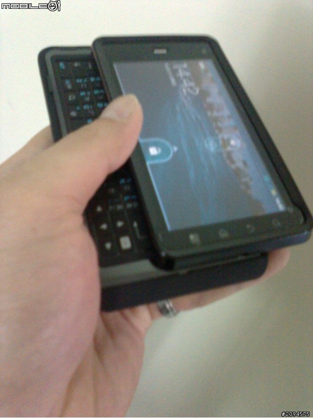 ME863/milestone3開箱-[10/21]補上otterbox硬殼開箱與實裝圖