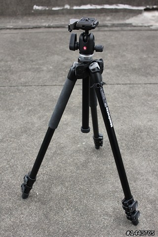 【分享】Manfrotto MK293A3 + 494RC2 雲台，簡單實用的腳架