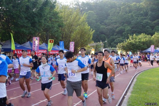 2011貓空路跑隨手拍~有土城財哥您的照片