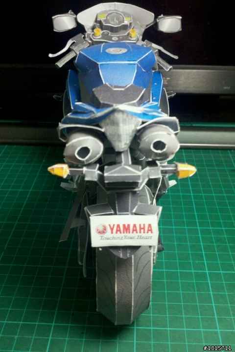 野人獻曝，第一次做紙模─YAMAHA YZF-R1(藍)