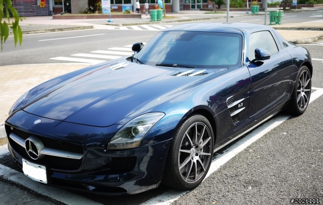 【遇見】Benz SLS AMG & Audi R8 V10