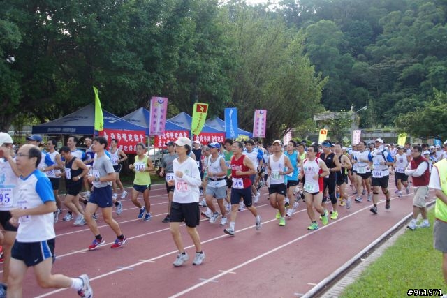2011貓空路跑隨手拍~有土城財哥您的照片