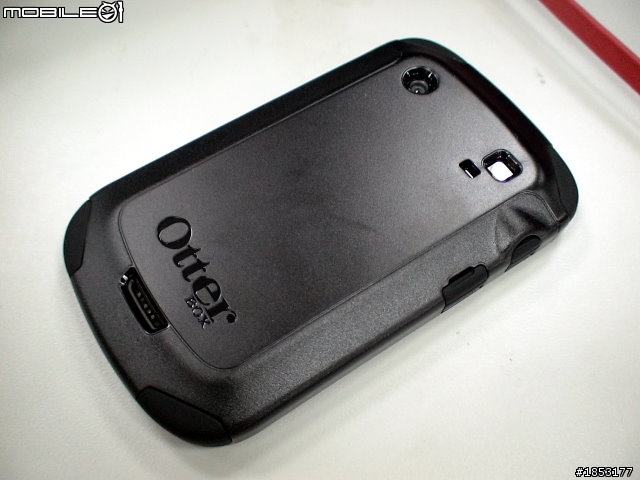 [開箱]Blackberry Bold 9900 Otterbox Commuter
