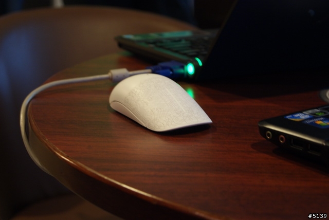 [體驗]多點觸控讓視窗活起來-微軟Touch Mouse