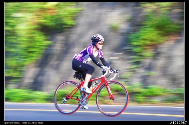 羅馬公路縱橫挑戰賽(帥氣的女車友相片)