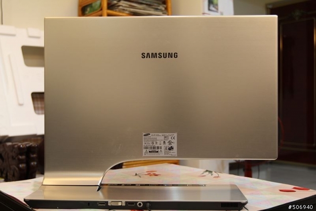 [開箱] 3D步兵、騎兵片放馬過來！SAMSUNG SA950就是要你「好看」！