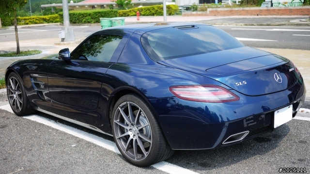 【遇見】Benz SLS AMG & Audi R8 V10
