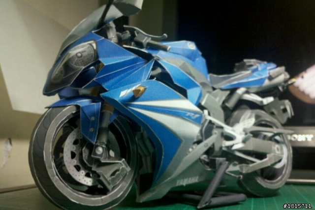 野人獻曝，第一次做紙模─YAMAHA YZF-R1(藍)