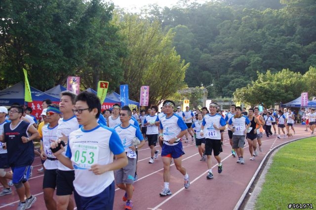 2011貓空路跑隨手拍~有土城財哥您的照片