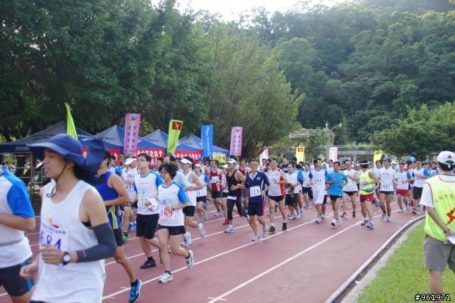 2011貓空路跑隨手拍~有土城財哥您的照片