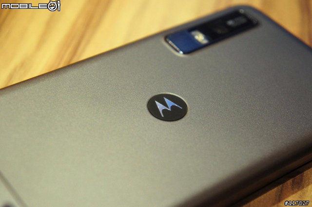【難忘初體驗】握不住的它 (羞)， MOTOROLA  MILESTONE 3