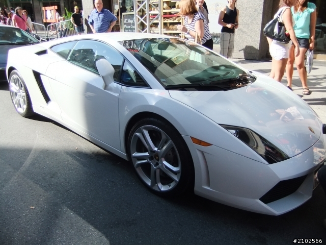Lamborghini 街上一排隨便照！