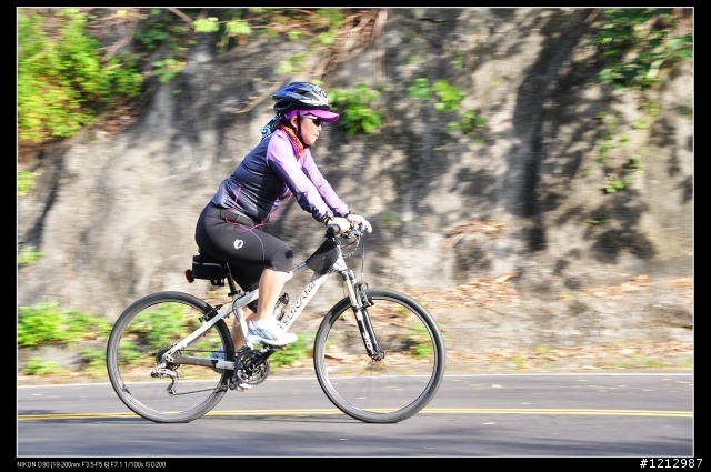 羅馬公路縱橫挑戰賽(帥氣的女車友相片)