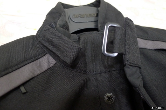 開箱-DAINESE G. XANTUM D-DRY 冬季防寒防摔衣
