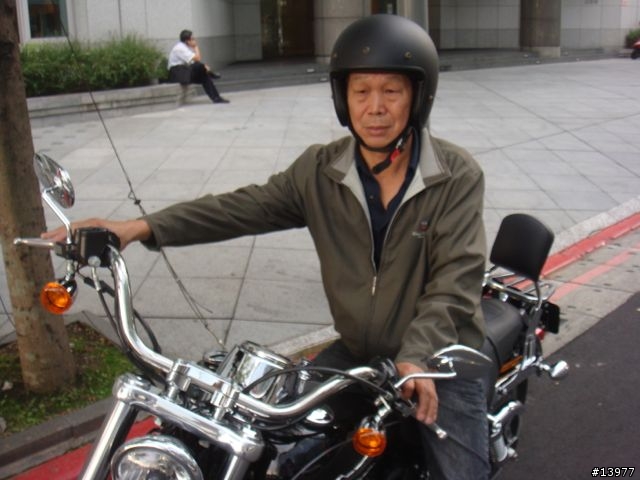 讓我背了黑鍋的 2012 Dyna Super Glide Custom (照片己補)