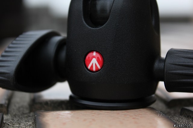 【分享】Manfrotto MK293A3 + 494RC2 雲台，簡單實用的腳架