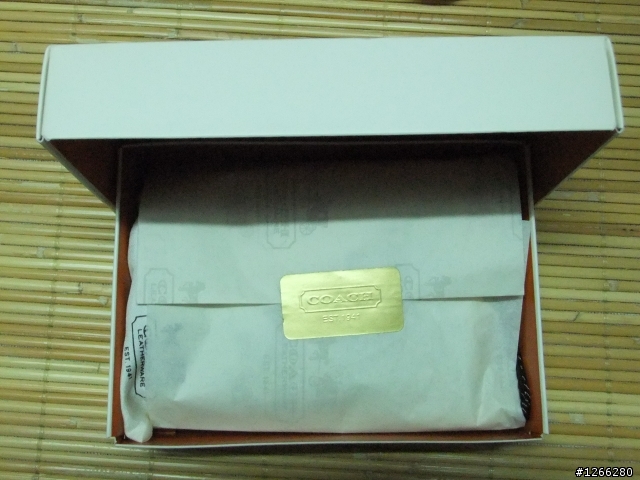 [簡易開箱]7週年禮物 COACH 短夾 開箱