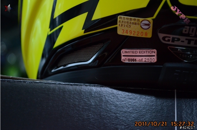[開箱]首發AGV GP-TECH Rossi Winter Test 2010 冬季測試帽