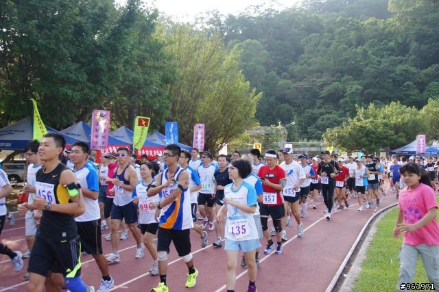 2011貓空路跑隨手拍~有土城財哥您的照片