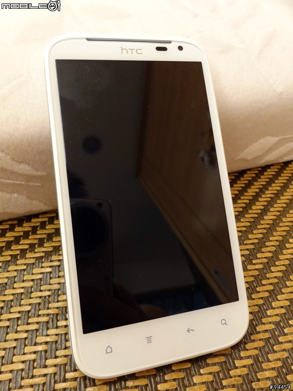 與 HTC Sensation XL 的邂逅與簡測