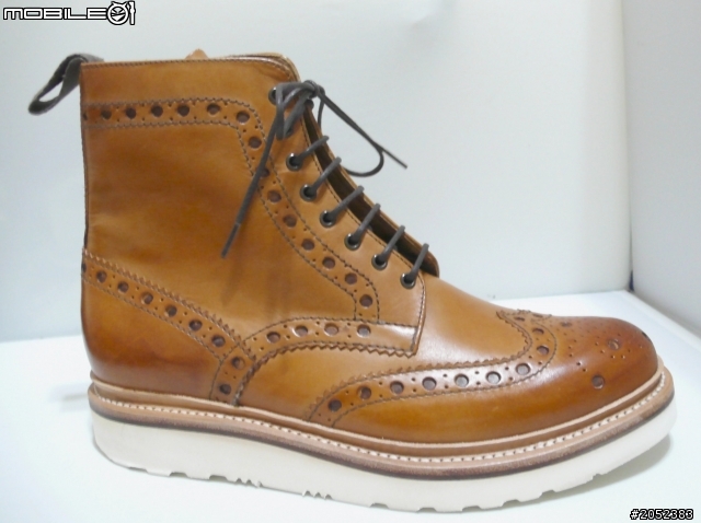 (開箱) 雕花鞋好毒~Grenson Fred V  Tan Calf / Vibram Sole