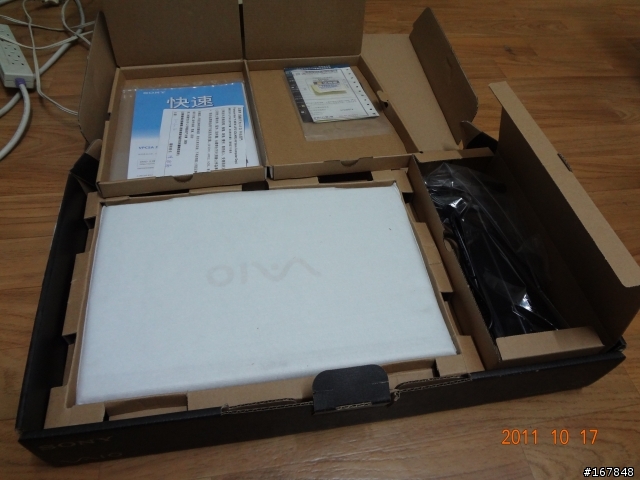 [開箱圖少] 新光信義A9法雅客 VAIO SB26 小開箱