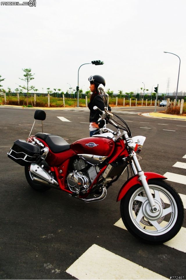 重車日誌09：純粹的嬉皮樂趣，VENOX250