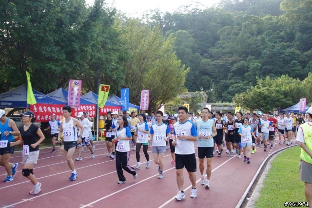 2011貓空路跑隨手拍~有土城財哥您的照片