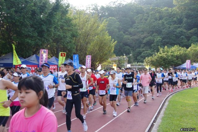 2011貓空路跑隨手拍~有土城財哥您的照片
