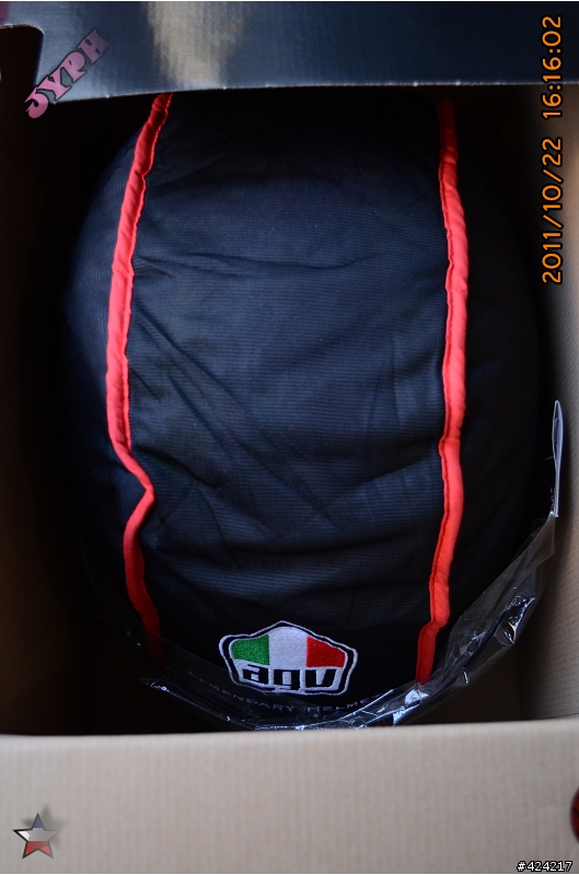 [開箱]首發第二頂AGV GP-TECH Rossi Winter Test 2010 冬季測試帽