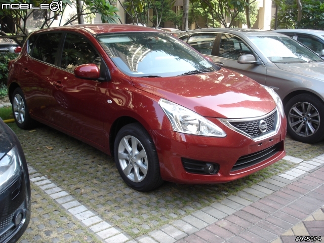 大陸 New TIIDA