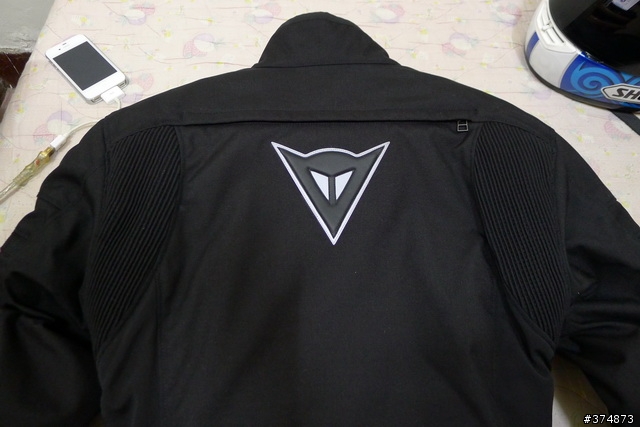 開箱-DAINESE G. XANTUM D-DRY 冬季防寒防摔衣