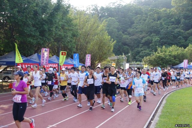 2011貓空路跑隨手拍~有土城財哥您的照片