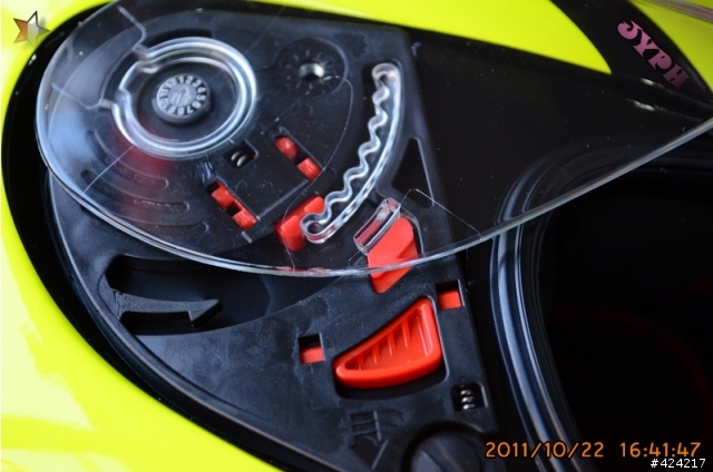 [開箱]首發第二頂AGV GP-TECH Rossi Winter Test 2010 冬季測試帽